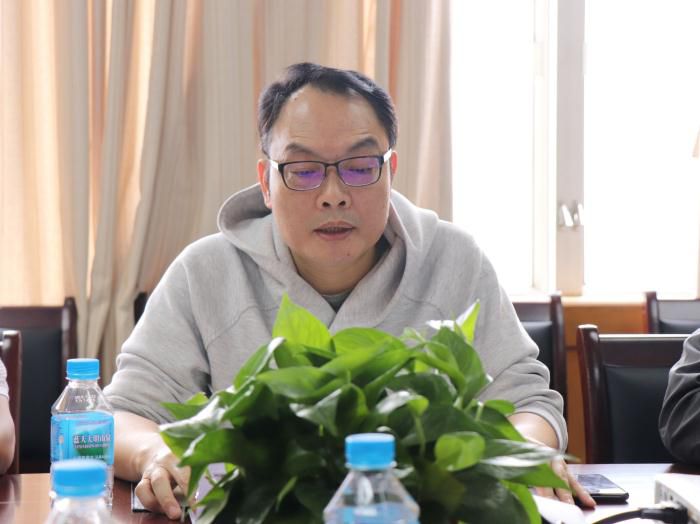 6周兴耀出席并讲话。谭倩文 摄_700x524.jpg