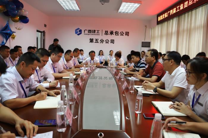 5.1座谈会现场。杨钰 摄700.JPG