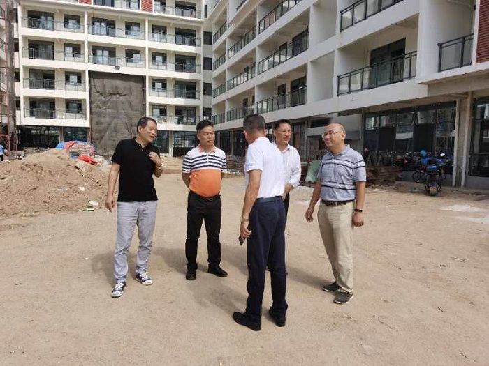 1596414683121375.jpg 检查现场。梁红玉 摄.jpg