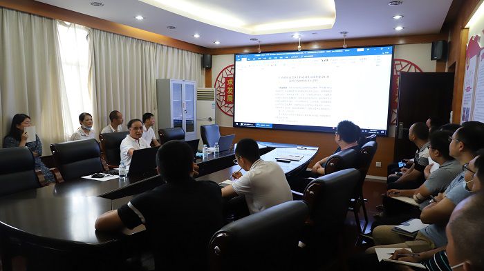 1597735182990462.jpg 林平均在答辩前讲话.JPG