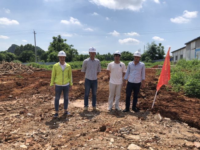 3 创优夺杯先锋队在项目现场。卢美宇 摄.jpg