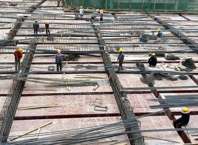 10 贯彻落实“5+2” “白+黑”。张振海 摄.jpg