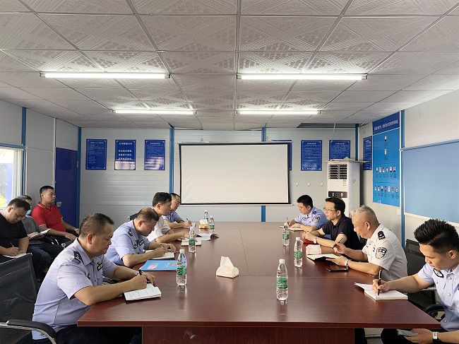 1633742960113203.jpg 调研座谈会现场(修图).jpg