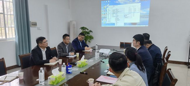 扶绥洽谈现场。刘华 摄（修图）.jpg