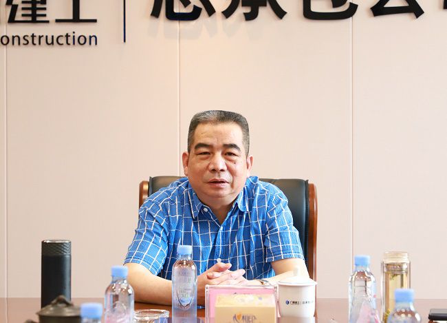 1649895766112842.jpg 陈家坚讲话(修图).jpg