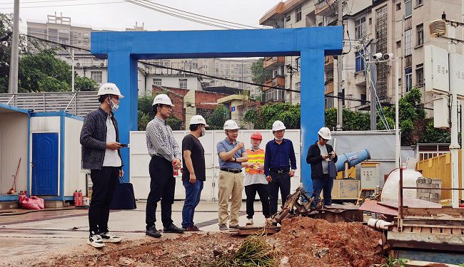 1652174659886928.jpg (修图)陆烜深入现场检查指导。陆大南 摄.jpg