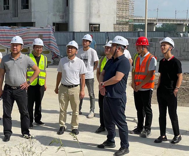 调研现场。王尊业 摄（修图）.jpg