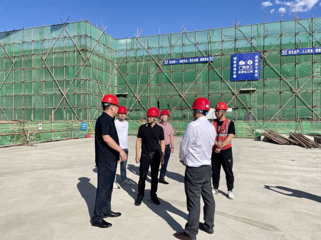 现场调研。关惠琳 摄（修图）.jpg